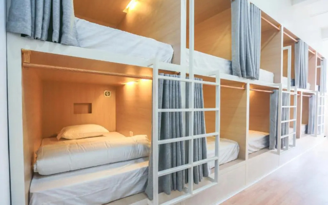 Petit Espace Boutique Hostel