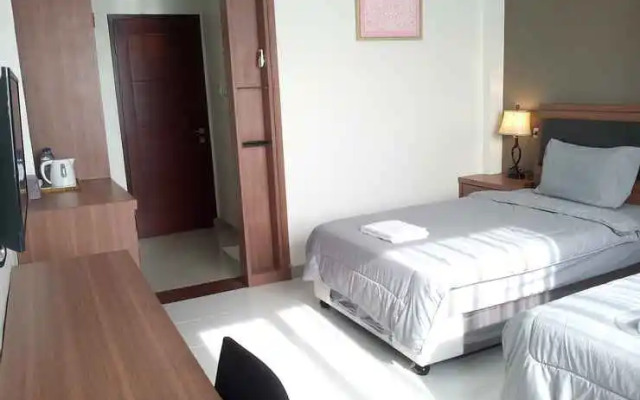 Amoda Hotel & Cafe