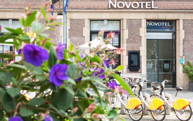 Отель Novotel Brussels off Grand'Place Бельгия, Брюссель - 4 отзыва об отеле, цены и фото номеров - забронировать отель Novotel Brussels off Grand'Place онлайн вид на фасад