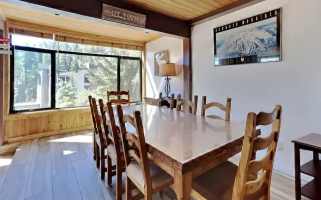 515 2 Bedroom Condo