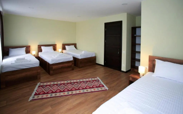 Bucha`s Guest House & Wine Cellar