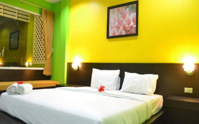 Khaolak C-nior Bungalows