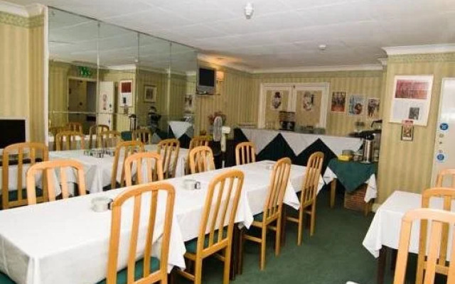 The Georgian Hotel
