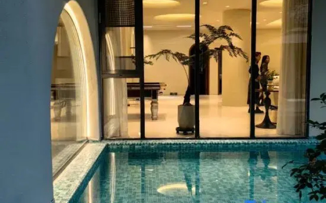Qingchengshan Huajun Holiday Villa (Qianshan High-speed Railway Station)