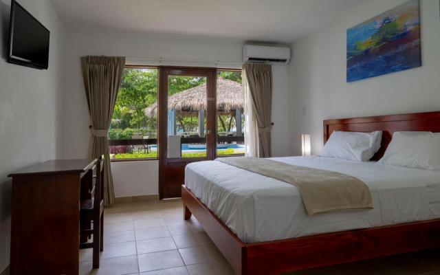 Fuego del Sol Beachfront Hotel