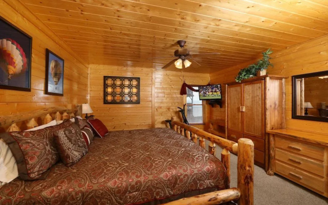 Up Up Away - Two Bedroom Cabin