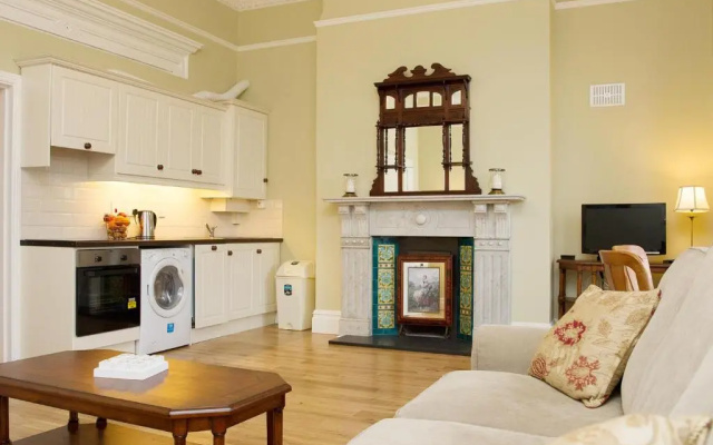 Glencourt Apartments