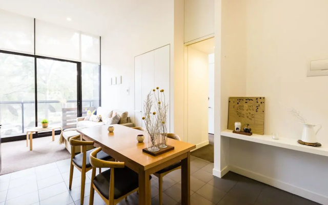 GEORGE, 1BDR North Melbourne Apartment