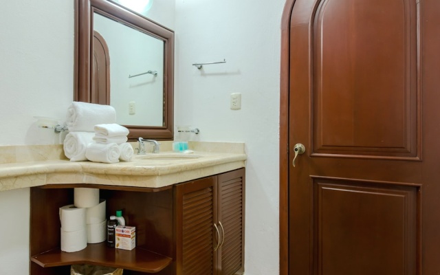 Dina 2Br Condo By Rmh