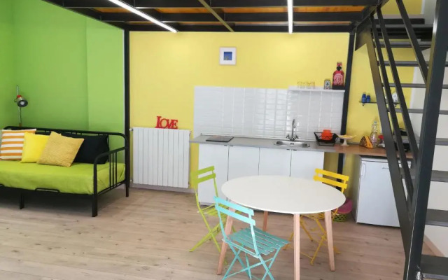 2 LOFTS guest house