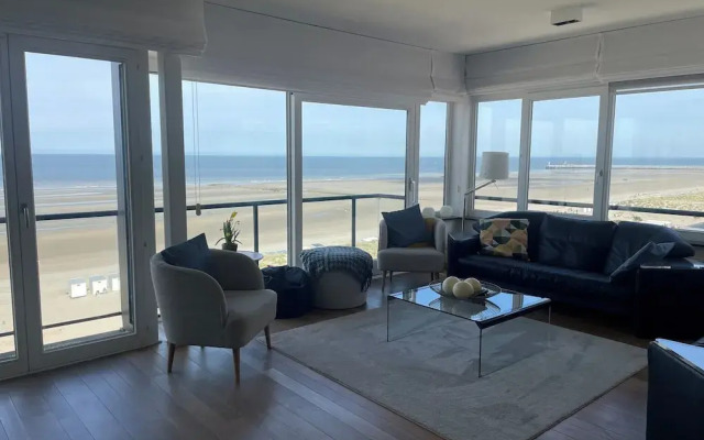 Apartment in Nieuwpoort With sea View
