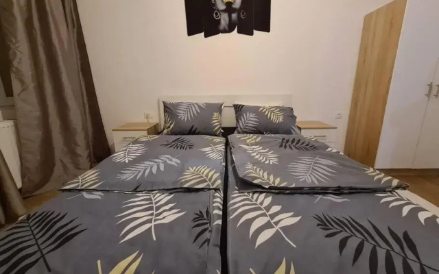 Charming Red Light City Centar apartment