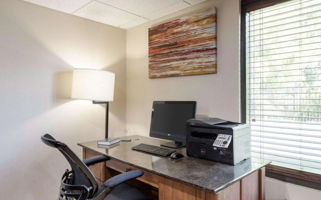 Quality Inn Olive Branch - Memphis South