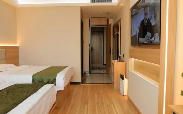 GreenTree Inn Heze Railway Station Hotel