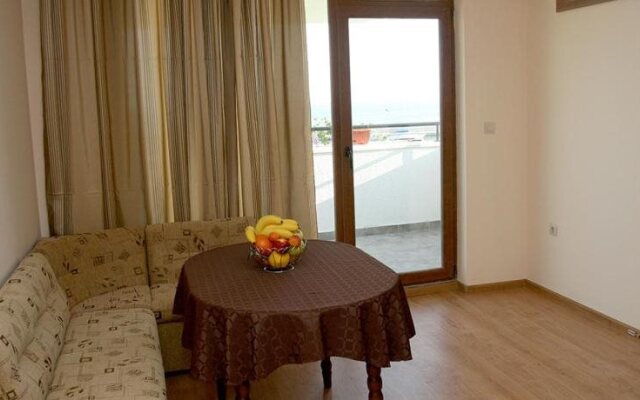 Iris Hotel