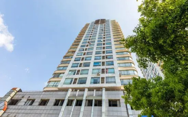 Tianbao Huating Apartment (Shanghai Tongji University Branch)
