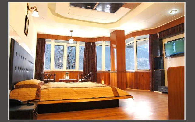 Goroomgo Out Town Manali