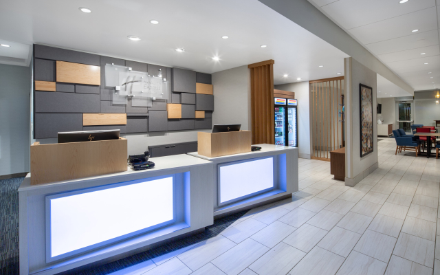 Holiday Inn Express & Suites Chico by IHG