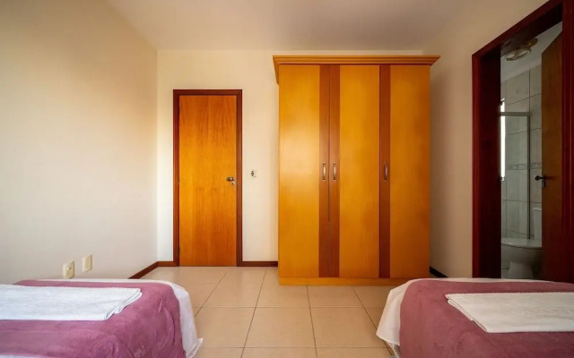 Sea View Apartm. 130m From the Beach in BC Esa901