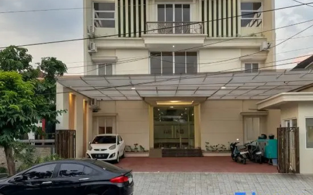 Urbanview Griya Esti Siliwangi Semarang