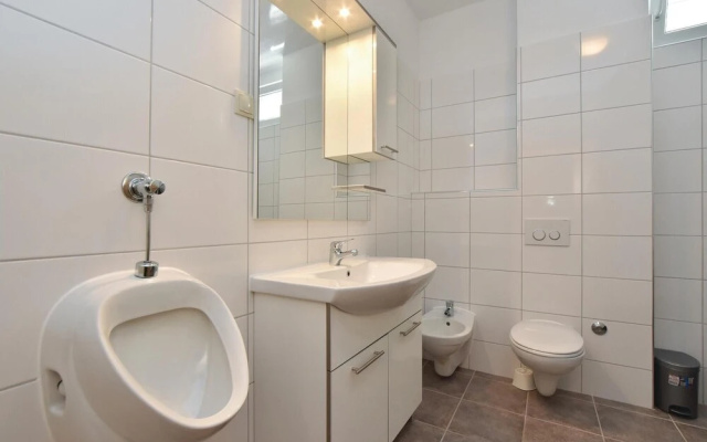 Awesome Home in Podstrana With Wifi and 2 Bedrooms