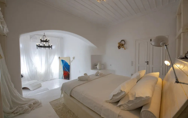 Mykonos Teatro Suites and Villa