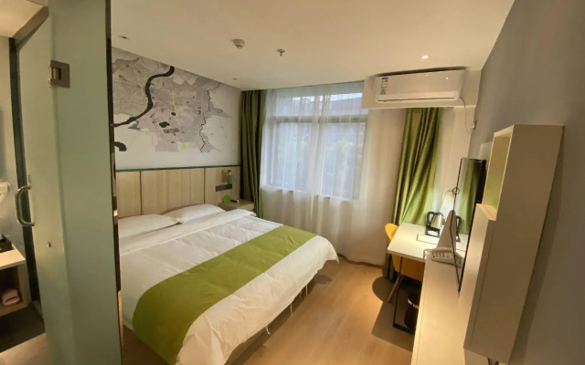 Vatica Hotel Anqing Wuyue Square Bo'ai Hospital