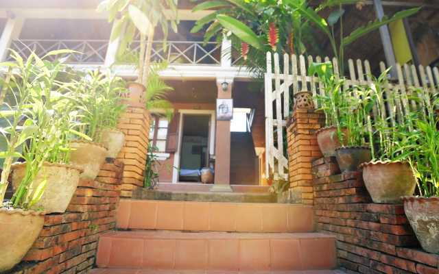 Sokmisay Guest House
