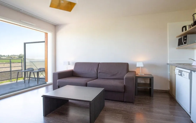 Coastal Apartment Stay for 4