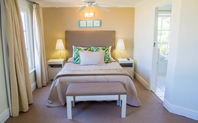 Milkwood Manor on Sea