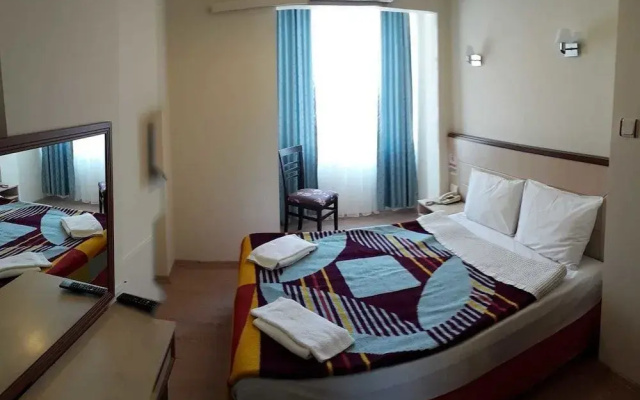 Ayhan Otel