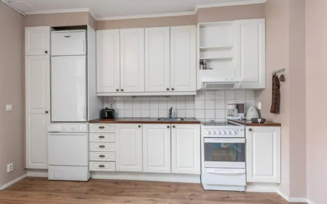 SELF-SERVICE apt 10 min from bus-&railway station, free bike!