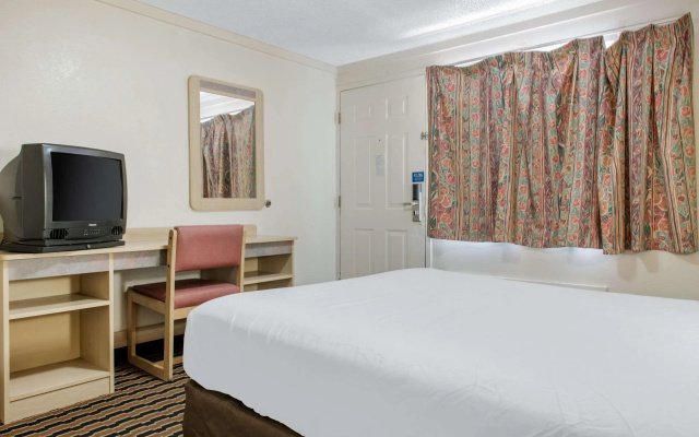 Rodeway Inn Sharonville - Cincinnati North