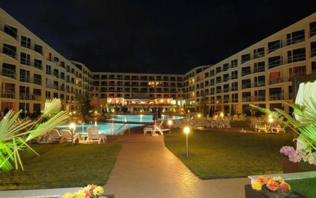 Отель Complex Atlantis Resort вид на фасад