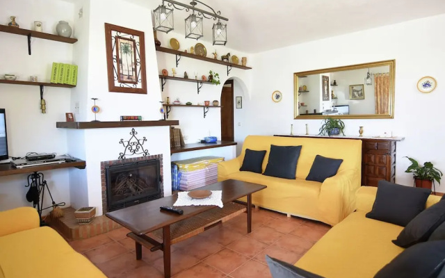 Villa in Mijas With Private Pool