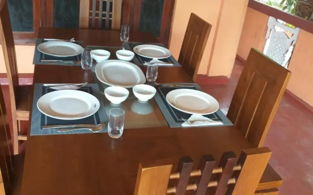 Thisha Hotel
