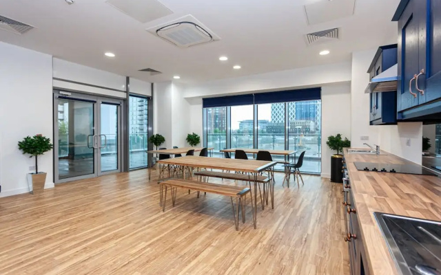 X1 Media City Trendy Pad