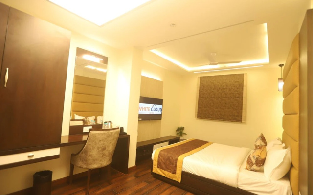 Hotel White Cloud