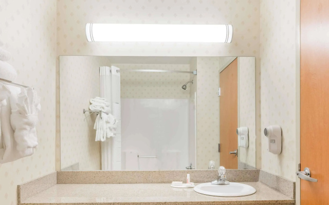 Quality Inn Huntington University Area