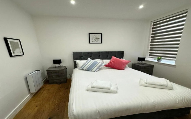 Slough Museum, Two-bedroom Apartment by Belvilla