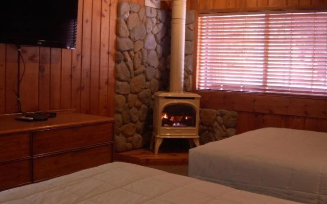 Timberline Lodge - Arnold - Bear Valley