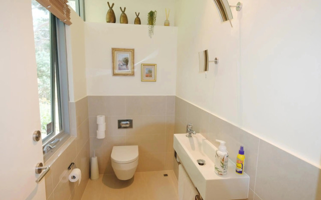 Moriarty Studio - perfect couples retreat