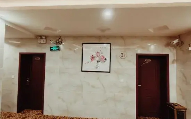 Luqu Lvzhouyuan Inn