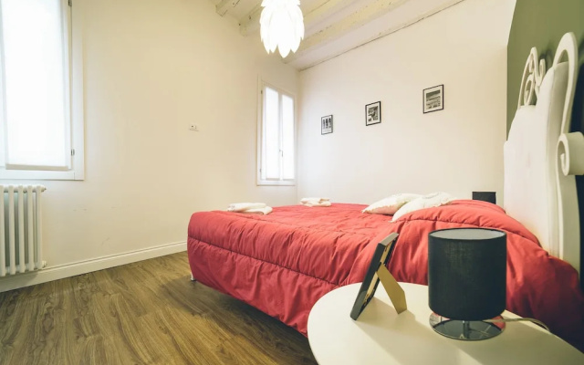 Ca d Oro Cozy Suite by Wonderful Italy