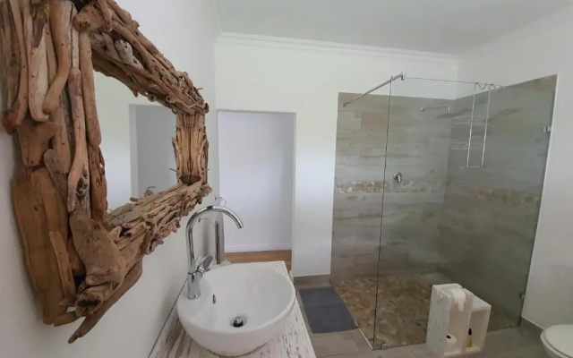 Plett57 - Self Catering - Room No2