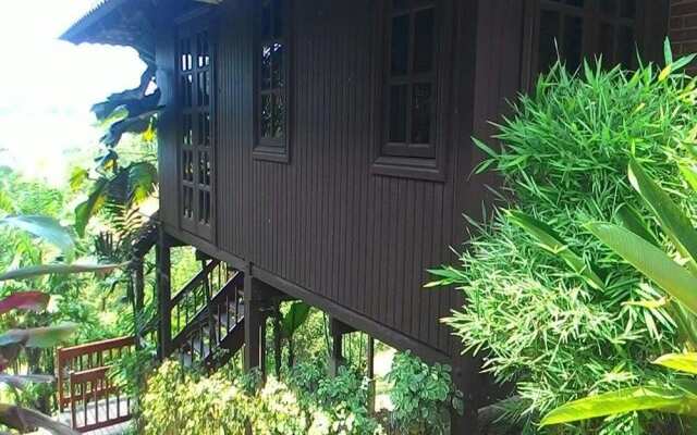 Carpe Diem Orchard Home In Simpang Sungai Choh Malaysia From 112 Photos Reviews Zenhotels Com