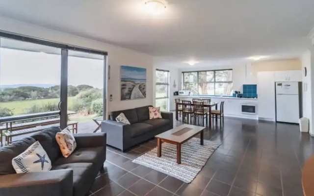 Cosy Corner Seaview Apartments