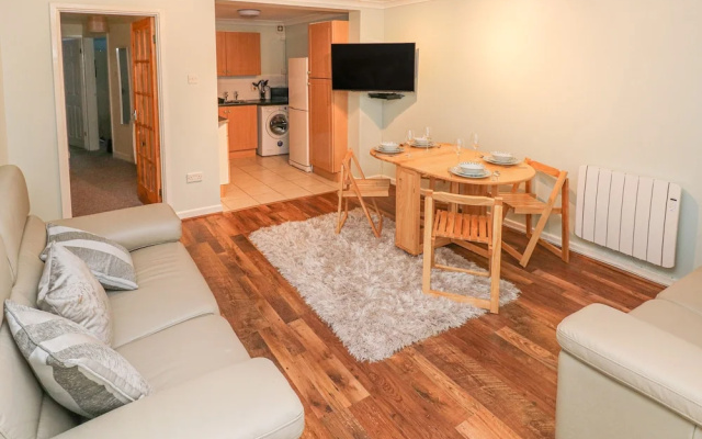 Greenacre Apartment