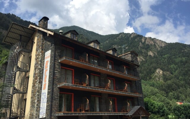 Отель Erts Boutique Hotel Андорра, Ла-Кортинада - отзывы, цены и фото номеров - забронировать отель Erts Boutique Hotel онлайн вид на фасад
