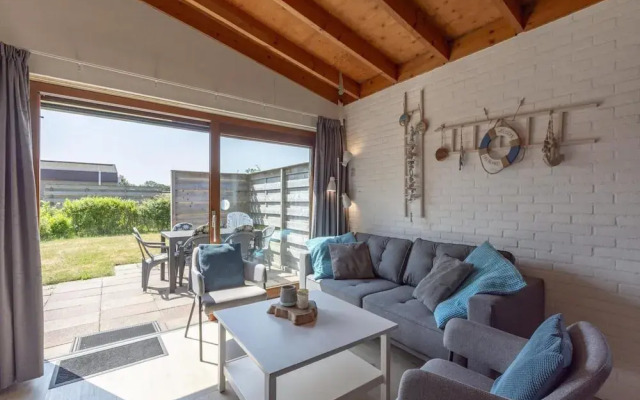 Modern Bungalow Close to the Beach